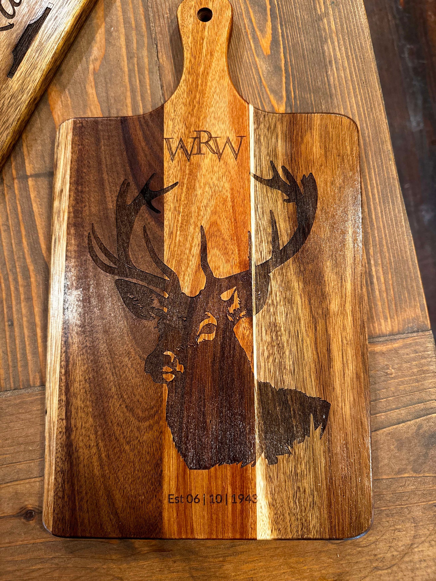 Personalized Engraved Wooden Cutting Board - Perfect Gift for Any Occasion