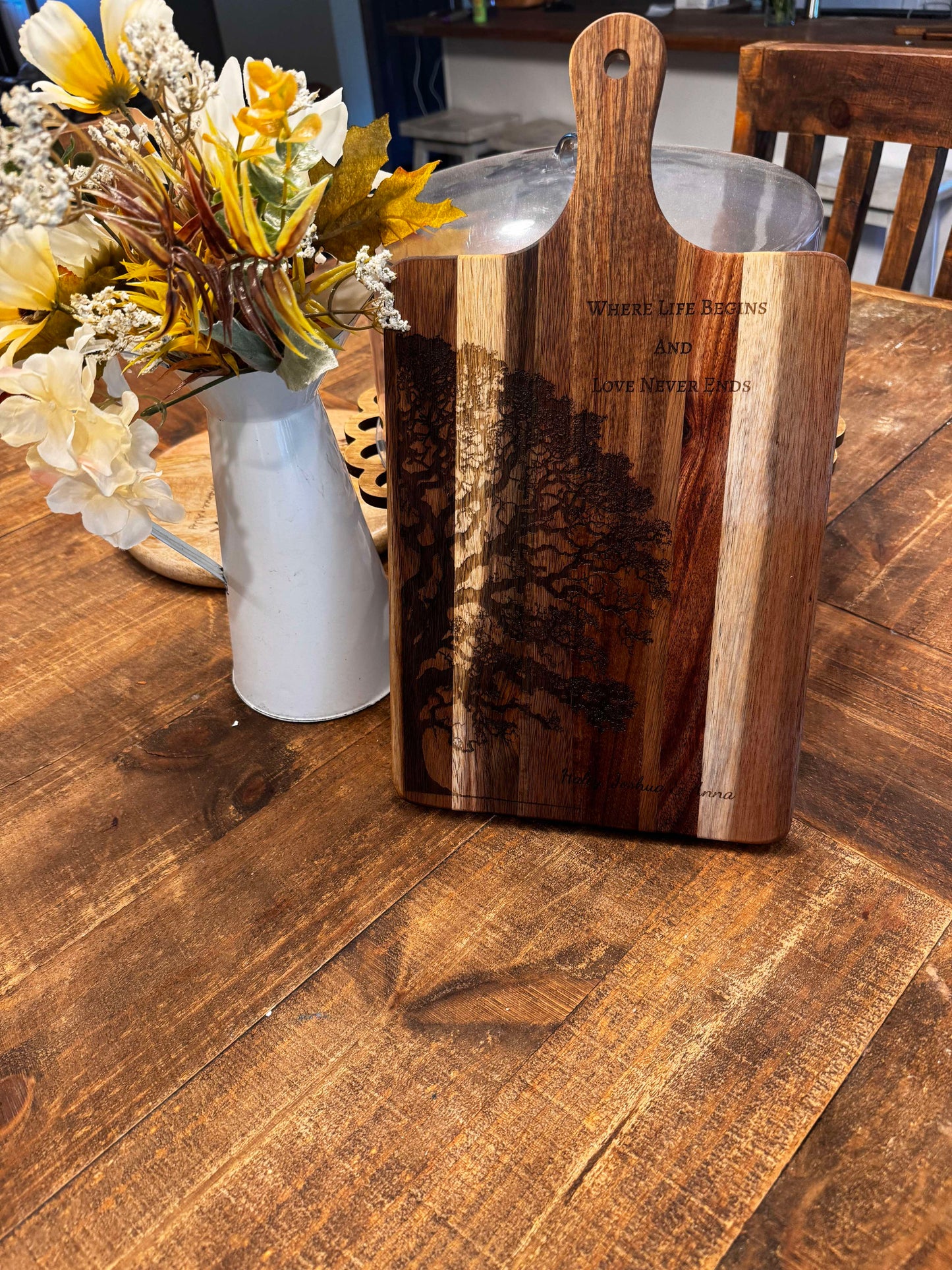 Personalized Engraved Wooden Cutting Board - Perfect Gift for Any Occasion