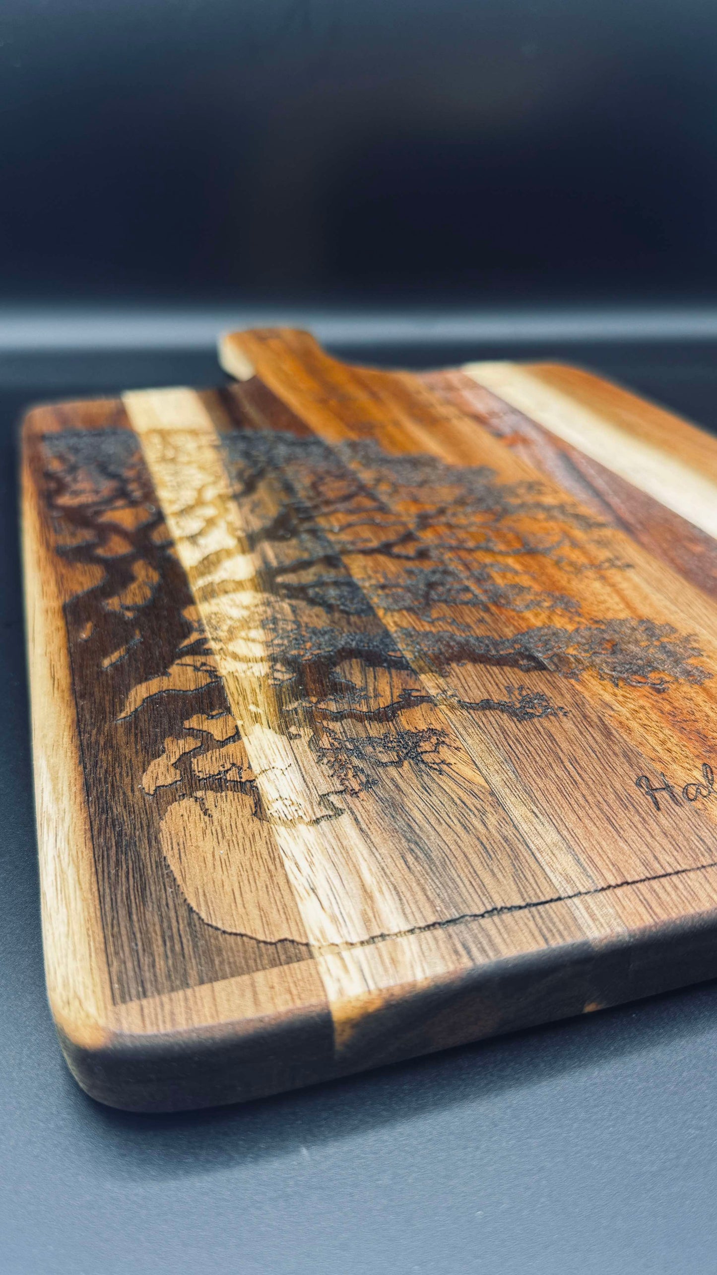 Personalized Engraved Wooden Cutting Board - Perfect Gift for Any Occasion