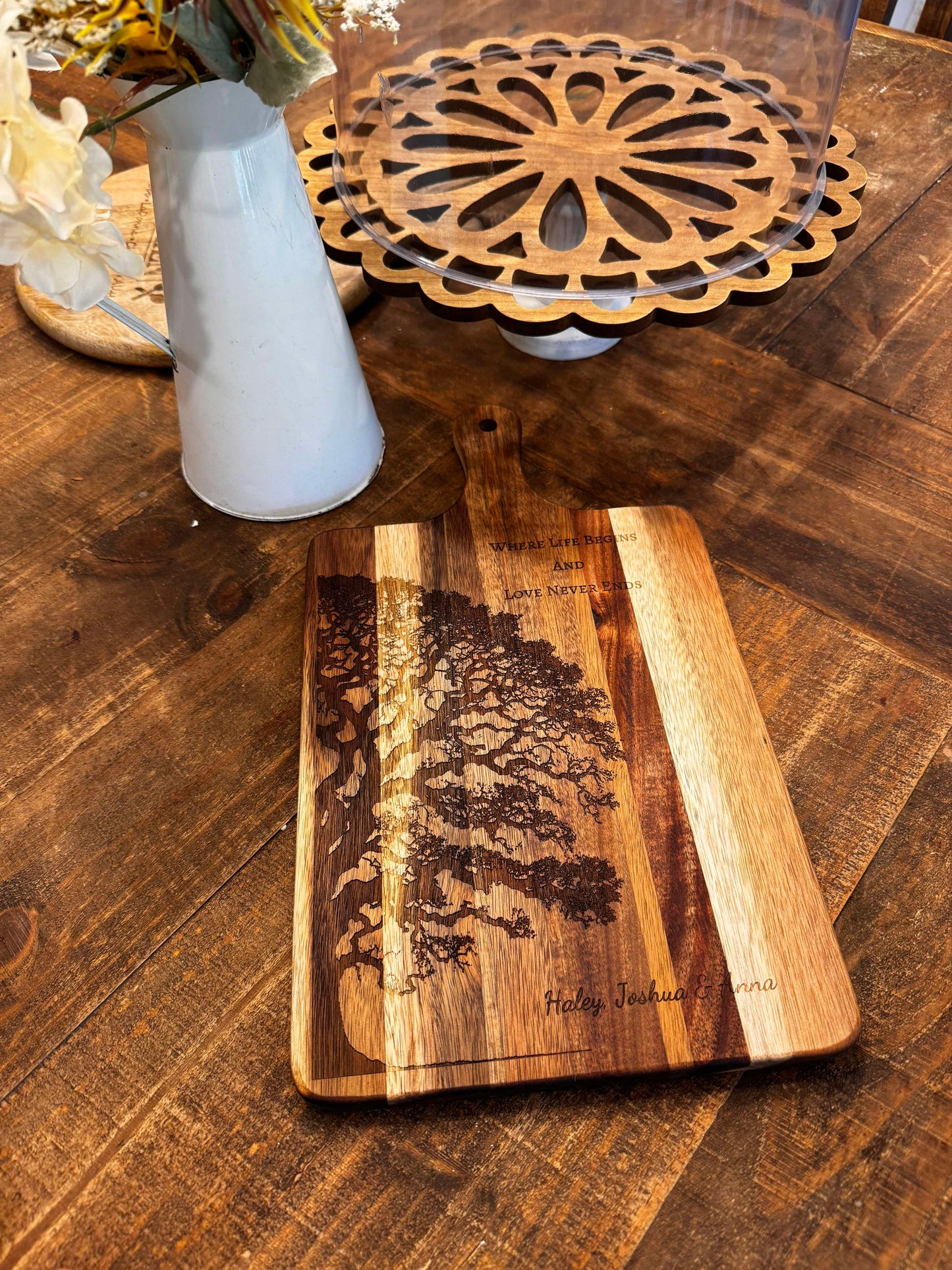 Personalized Engraved Wooden Cutting Board - Perfect Gift for Any Occasion